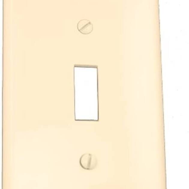 TAPA PLASTICA SENCILLA DE NYLON INDUSTRIAL LIGHT ALMOND LEVITON