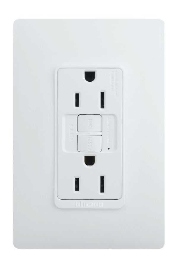 TOMACTE DOBLE C/T 15AMP GFCI LUZICA BLANCO BTICINO