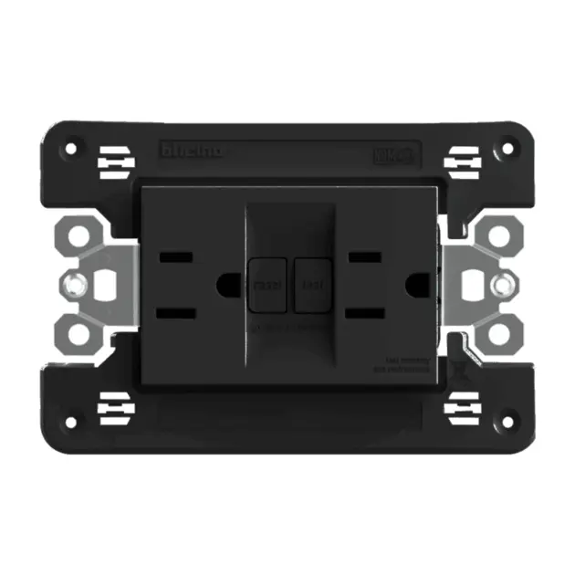 TOMACTE DOBLE GFCI 120V MATIX GO NEGRO BTICINO
